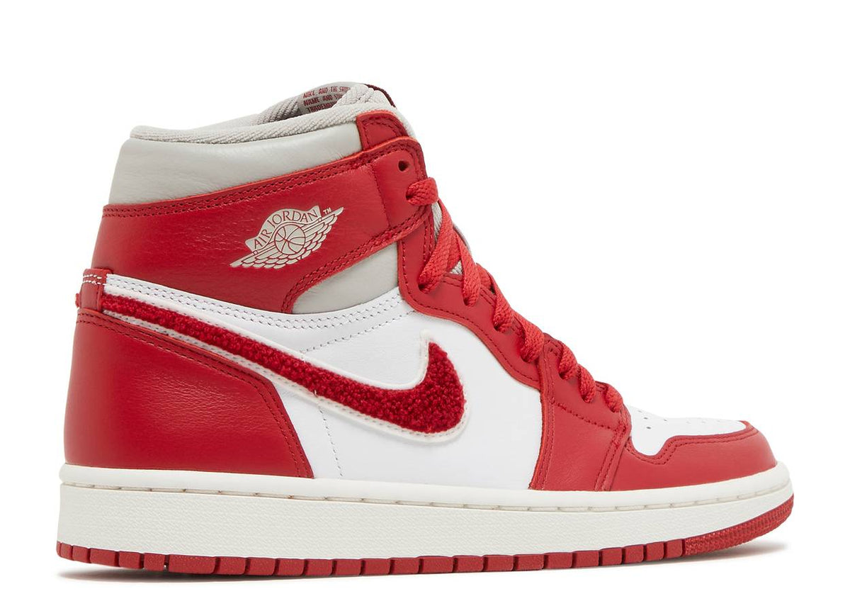 Air Jordan 1 Retro High OG Varsity Red W 42nd Street